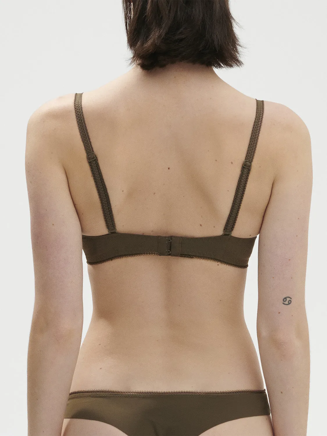Amazone Sheer Demi - Nomad Green