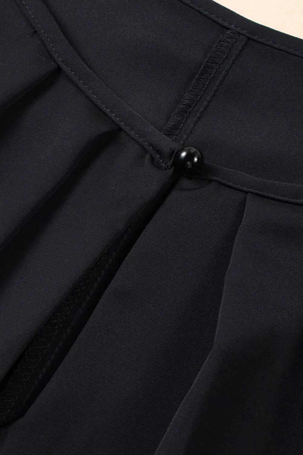 Black Keyhole Crew Neck Pleated Plus Size Top