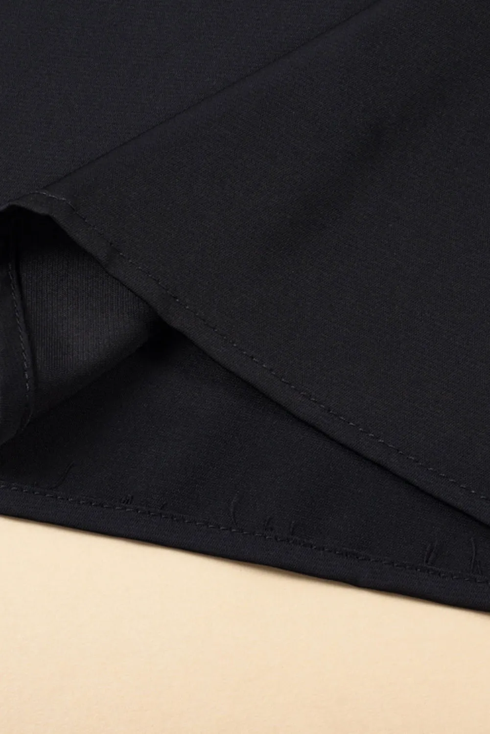 Black Keyhole Crew Neck Pleated Plus Size Top