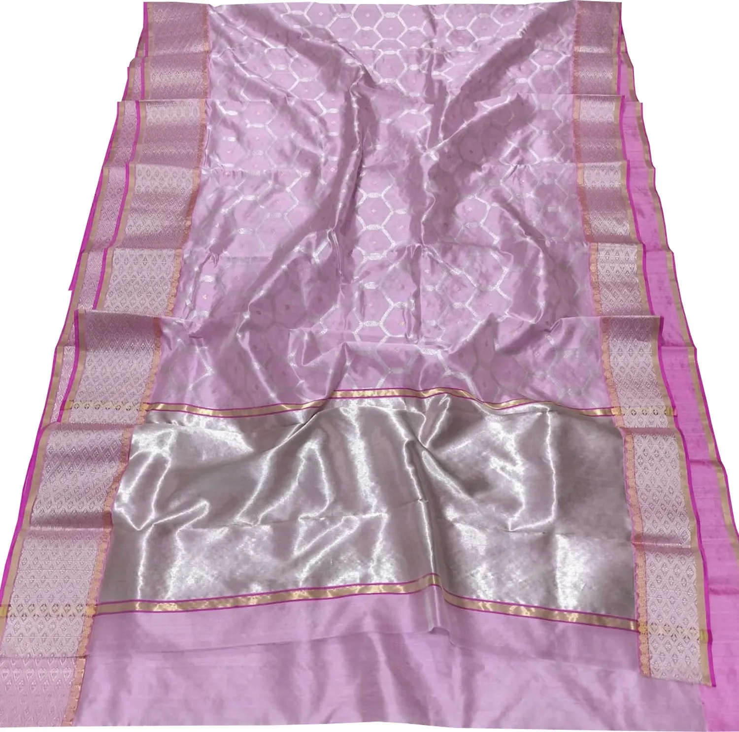 Elegant Pink Chanderi Handloom Pure Silk Saree: A Timeless Classic