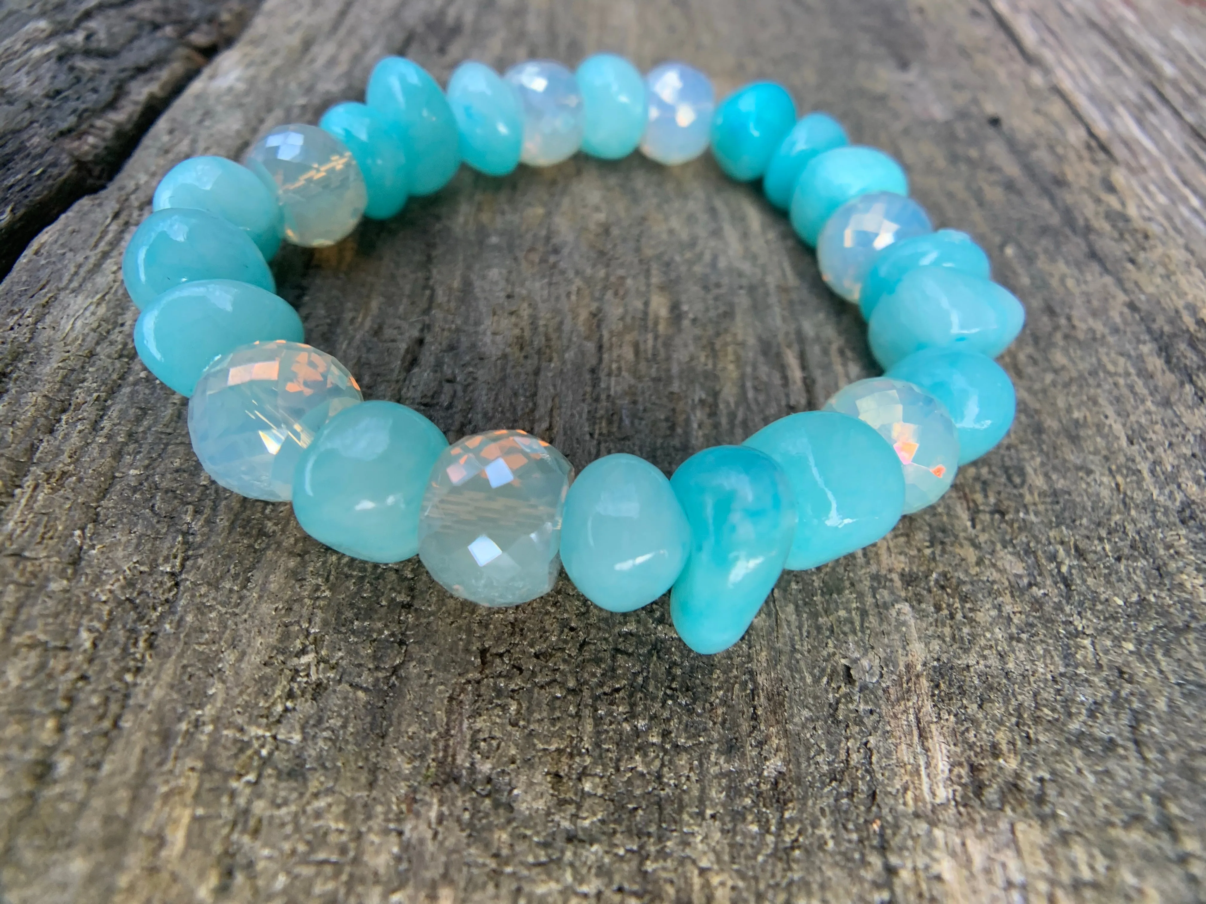 Glimmering Natural Stone & Glass Faceted Bracelet